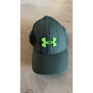 Under Armour youth baseball cap green size small / medium